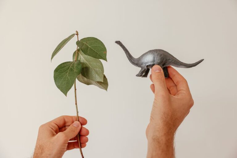 Entendendo a relação simbiótica entre fósseis de plantas e dinossauros: como isso moldou ecossistemas pré-históricos